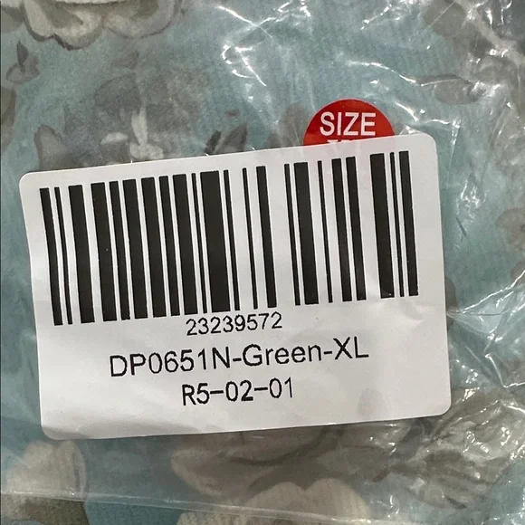 New Floral Paisley Button-Up Blouse - Picture 4 of 5